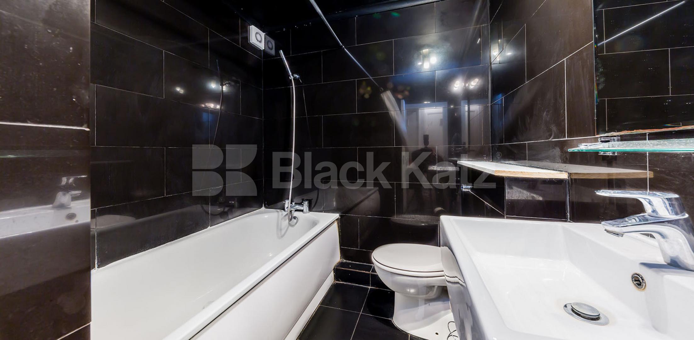 Beautiful 3 bedroom,3 bathroom Apartment with Garden mins to Tube & Regents Park Jamestown Road , Regents Park / Camden